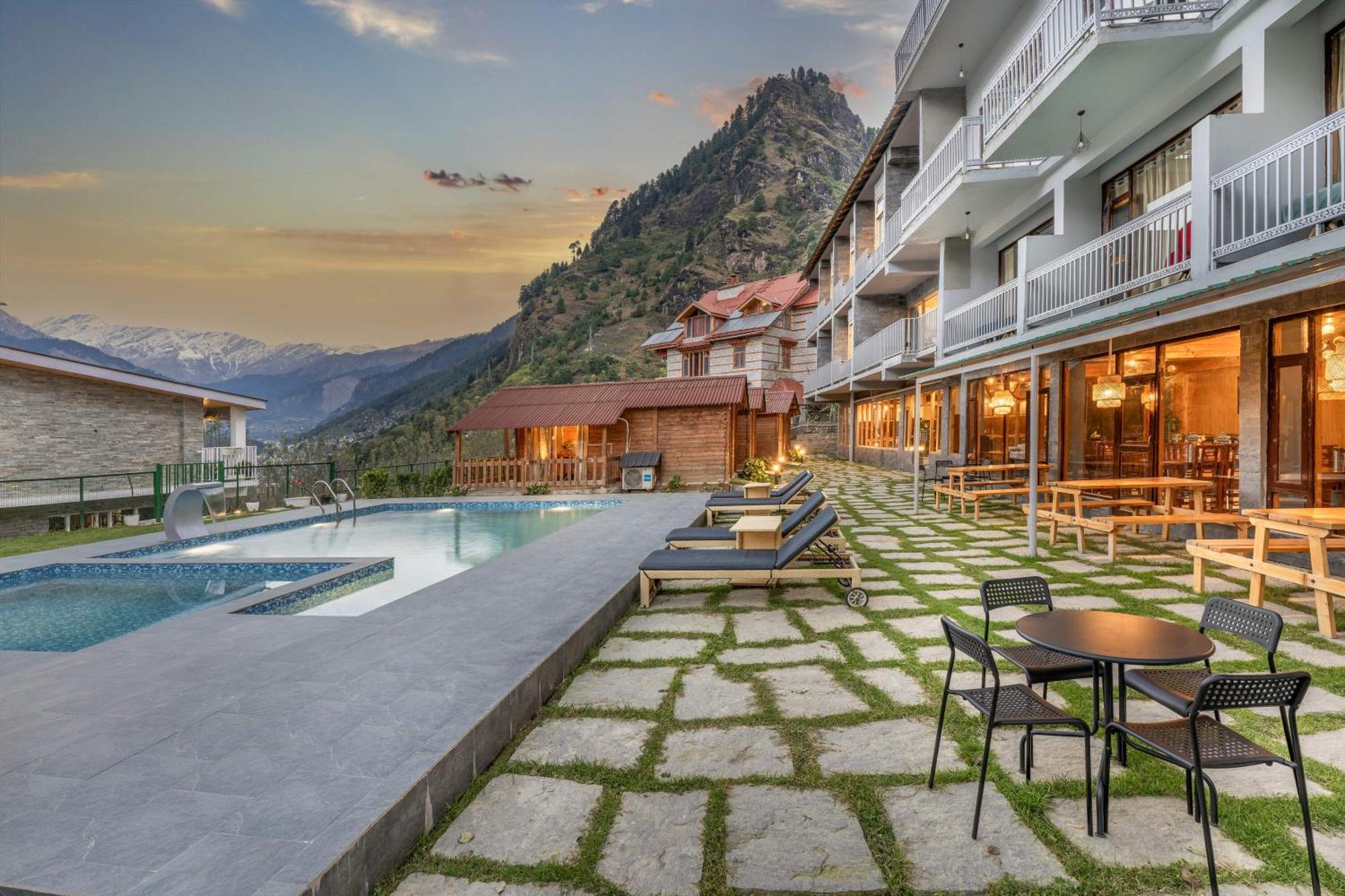 Echor Himalayan Heights Manali Hotel ภายนอก รูปภาพ