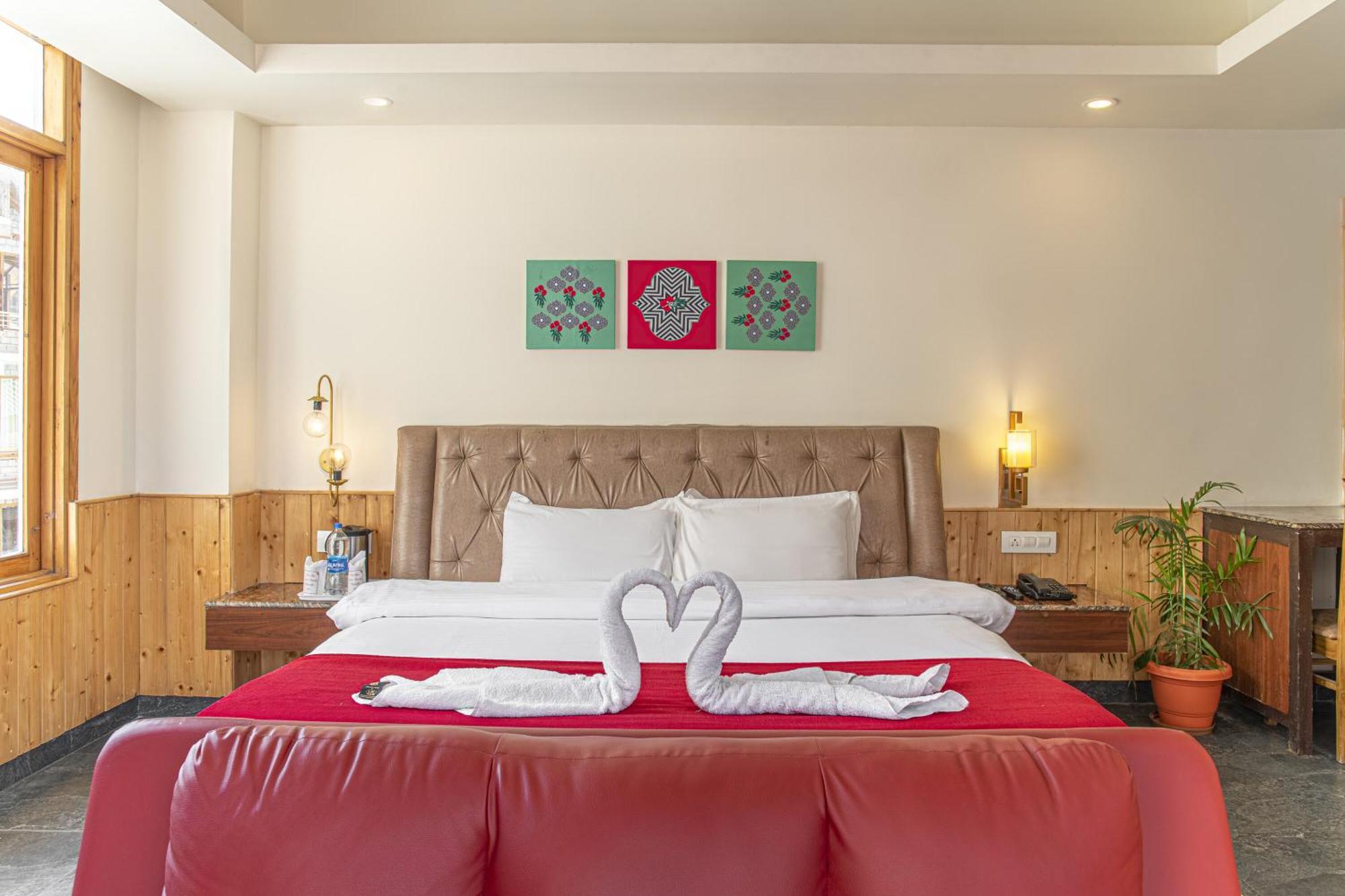 Echor Himalayan Heights Manali Hotel ภายนอก รูปภาพ