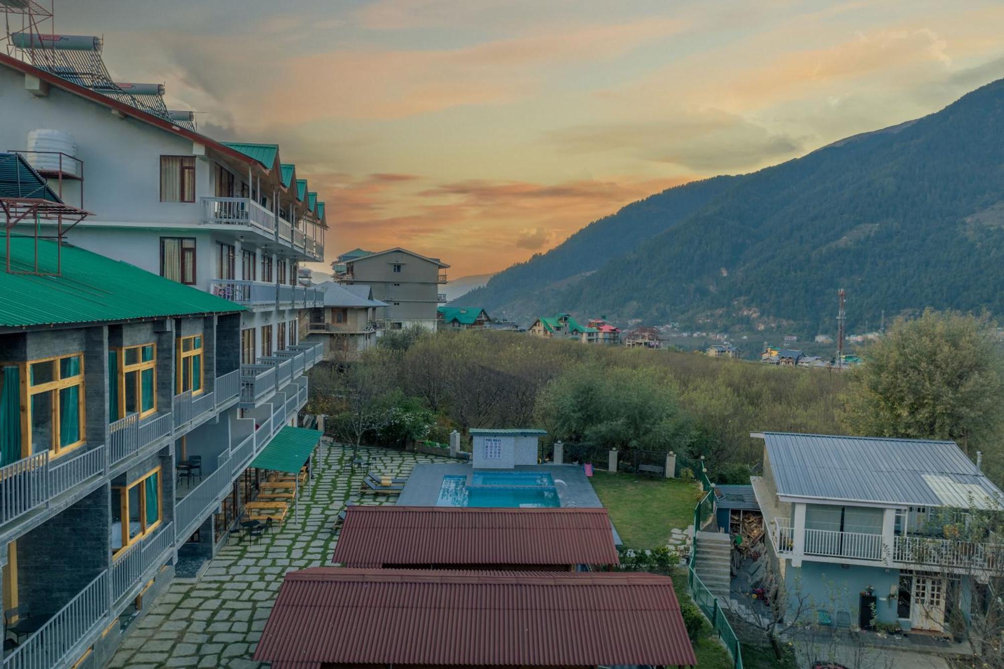 Echor Himalayan Heights Manali Hotel ภายนอก รูปภาพ