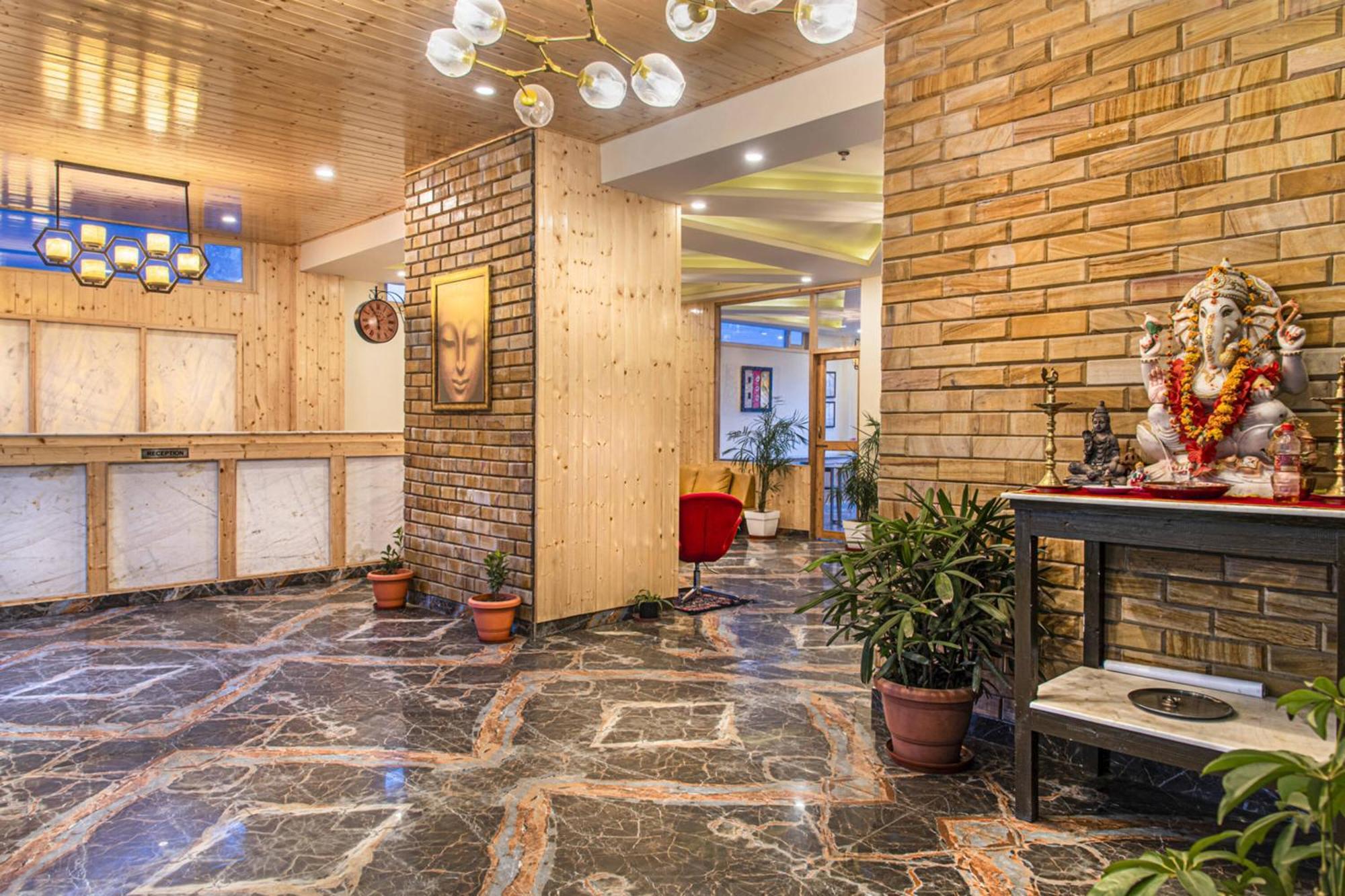 Echor Himalayan Heights Manali Hotel ภายนอก รูปภาพ