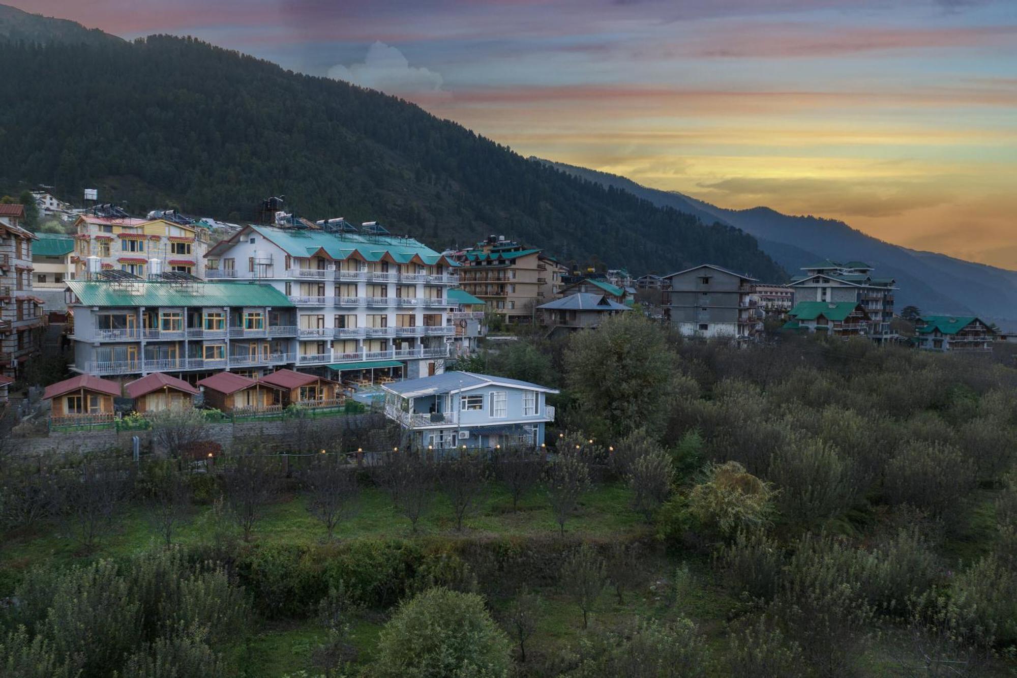 Echor Himalayan Heights Manali Hotel ภายนอก รูปภาพ