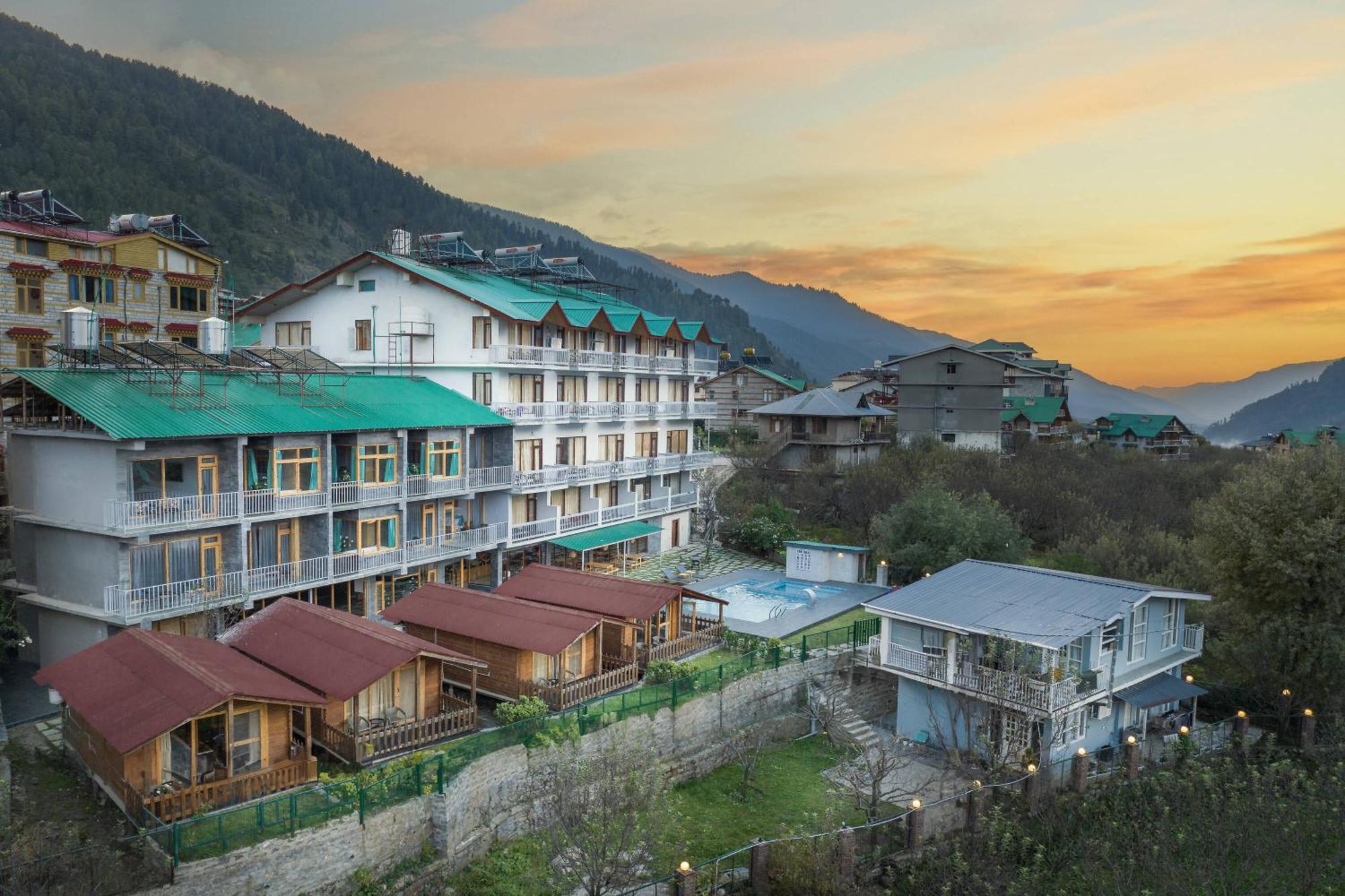 Echor Himalayan Heights Manali Hotel ภายนอก รูปภาพ