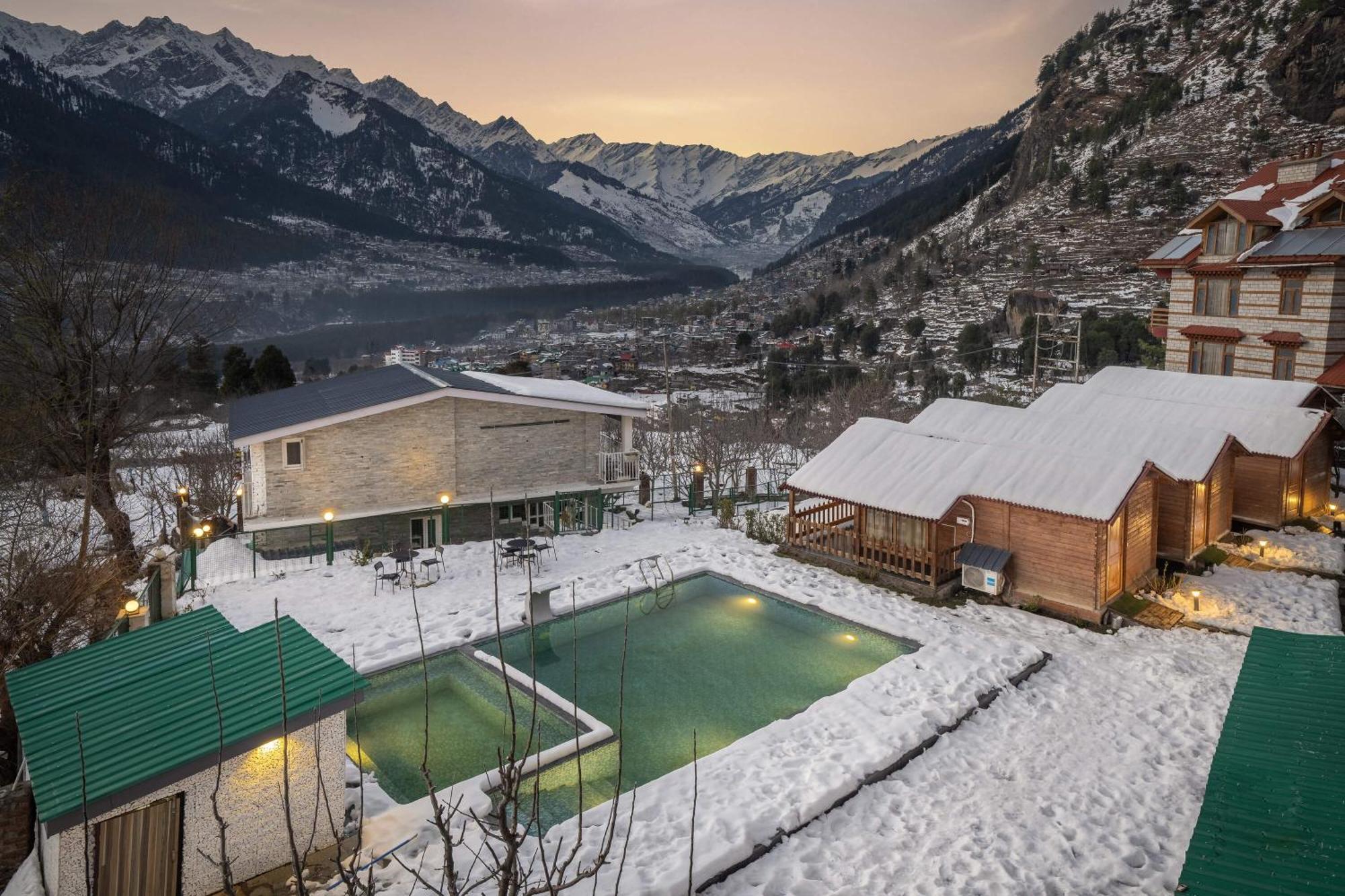 Echor Himalayan Heights Manali Hotel ภายนอก รูปภาพ